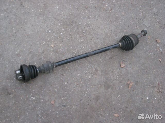 Приводной вал передний правый Mitsubishi Carisma