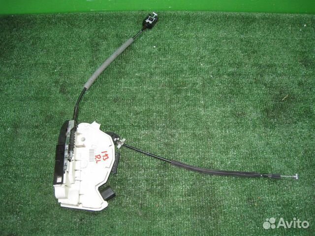 Замок двери задней левой Skoda Fabia 5J 2010