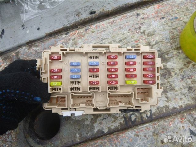 Блок предохранителей Nissan X-Trail PNT30 SR20VET