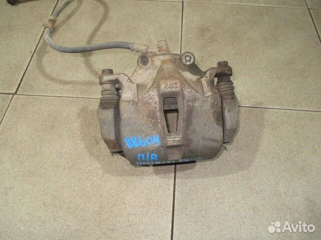 Суппорт передний правый Infiniti FX (S50)