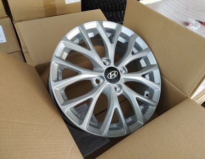 Новые комплект Россия R15 Hyundai Solaris