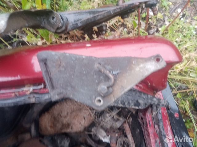 Кронштейн двигателя Audi 100 44 1.8 (SH)