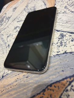 Телефон iPhone X