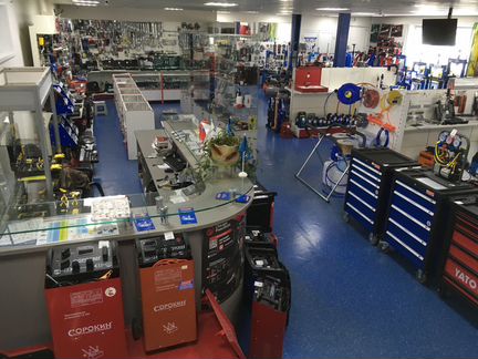 AE&T: оборудование и инструмент для автосервиса