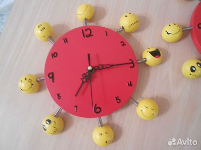 Часы настенные 