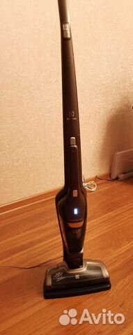 Пылесос Electrolux eer77mbm