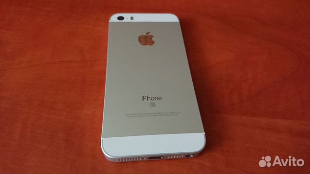 Apple iPhone SE (2016) 32GB Цв. Silver