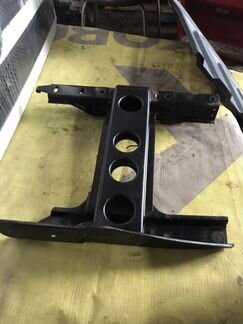 Mercedes actros кронштейн нижней подножки