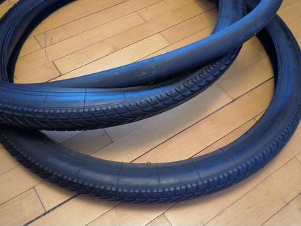 Покрышки/камеры на велосипед 26