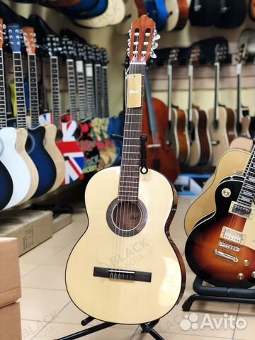 Cort сделана в Индонезии гитара классическая
