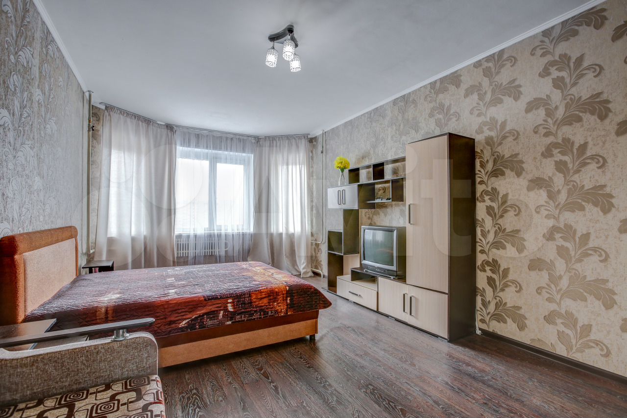 Севастополь купить 1 квартиру без посредников. Двухкомнатная квартира. Комната до ремонта. Однокомнатная квартира. Комната с хорошим ремонтом.