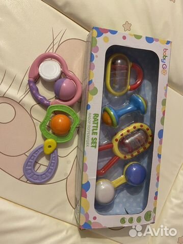 Игрушки погремушки, игрушки на столик