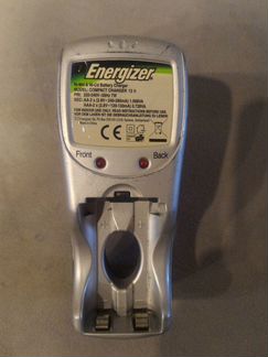 Зарядное устройство Energizer для AA и AAA