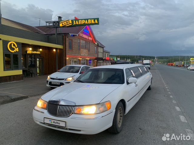 Lincoln Town car 2001 Р»РёРјСѓР·РёРЅ