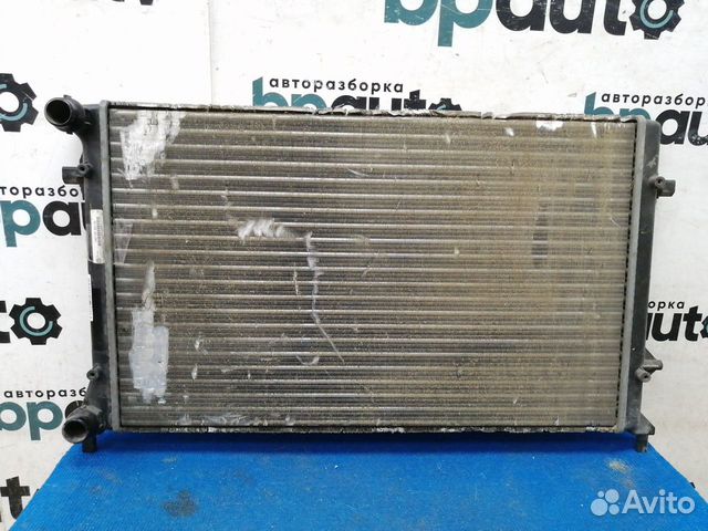 Радиатор охлаждения 1K0 121 251 DL Volkswagen