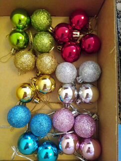 Новогодние шары новые, елка,бабочки