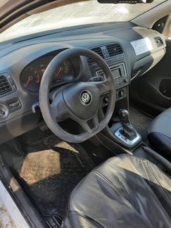 Volkswagen Polo 1.6 AT, 2018, битый, 250 000 км