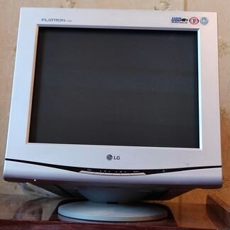 Монитор LG F700P
