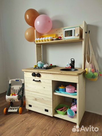 Детская деревянная кухня