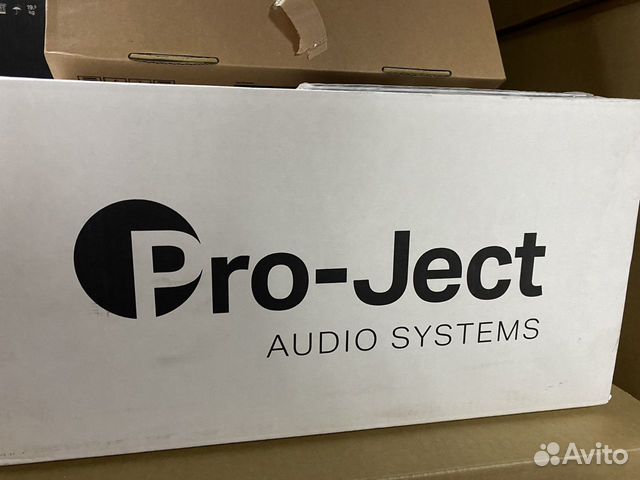 Проигрыватель винила Pro-Ject Debut Pro