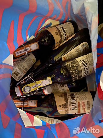 Бутылка с бугельной пробкой