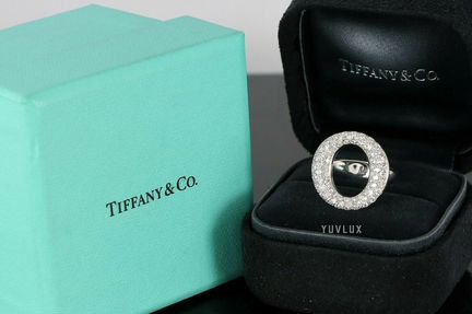 Золотое кольцо Tiffany с бриллиантами 0.8 ct