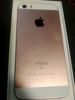Телефон iPhone SE первого поколения