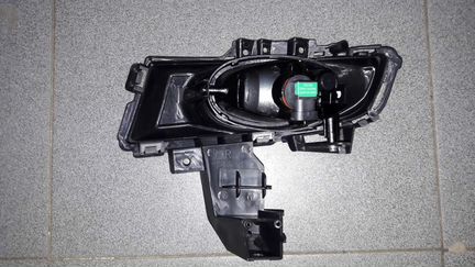 Противотуманка mazda 3 седан в сборе 06-09г