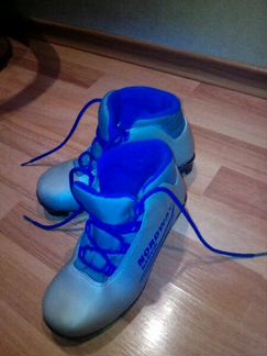 Ботинки лыжные 35 размер