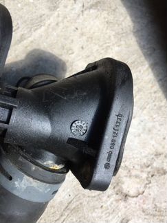 Фланец системы охлаждения 1.6 050121133D Audi VW