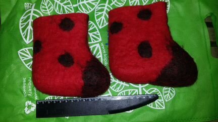 Детские валенки в виде 