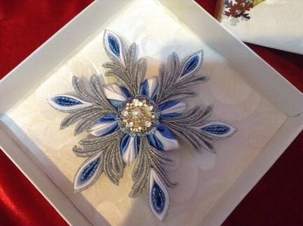 Брошь-заколка Снежинка ручная работа