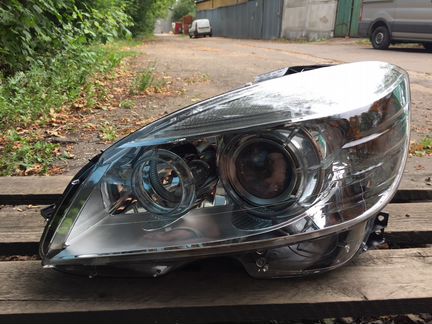 Мерседес 204 дорестайлинг фара Левая