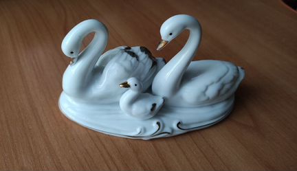 Статуэтка Лебеди