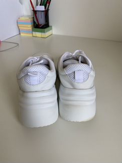 Кроссовки Zara