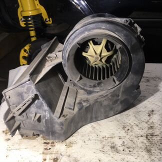 Моторчик печки Saab 9000