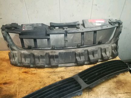 Часть бампера, решетка в бампер passat b5 левая