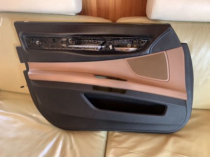 Дверная обивка BMW F01 дорест