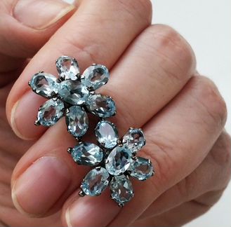 Серебряный украшения с голубыми топазами