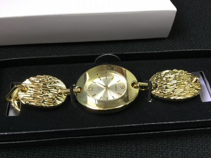 Часы новые avon женские