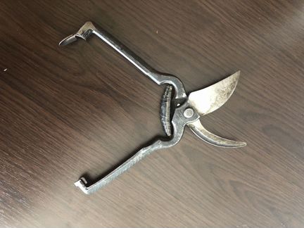 Секатор под старину. Италия