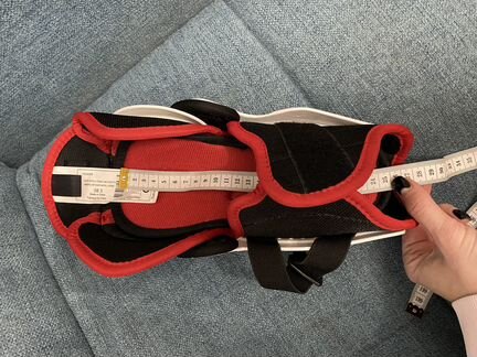 Щитки хоккей