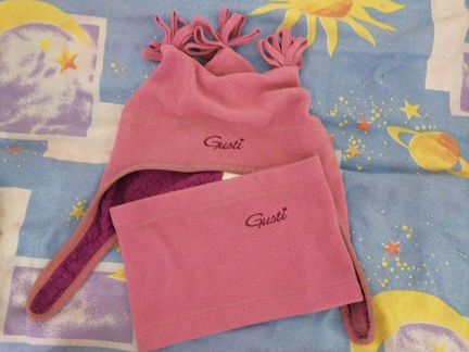 Комплект шапка,манишка