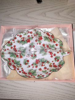 Блюдо Royal Crown фарфор.Новое