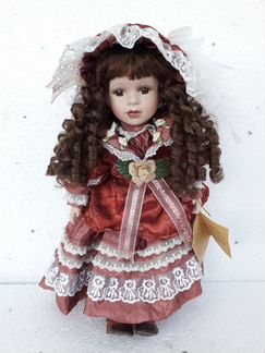 Немецкая фарфоровая кукла rf- Collection