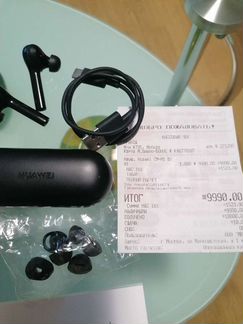 Беспроводные наушники huawei FreeBuds