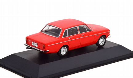 Модель Volvo 144 1:43