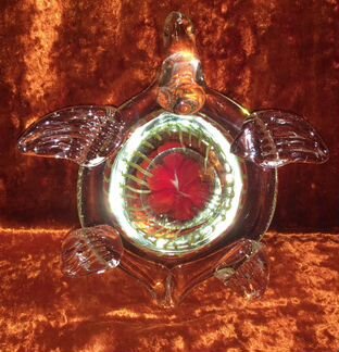 Черепаха с цветком