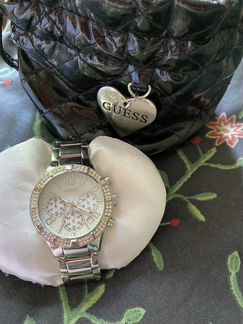 Часы Guess