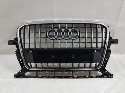 Решетка радиатора Audi Q5 8R